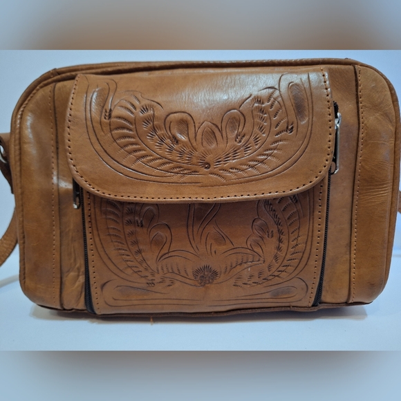 Vintage Tooled Leather Purse Grants Natural - Picture 2 of 16